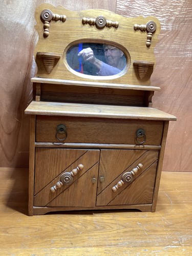 Antica bambola bambino mobile